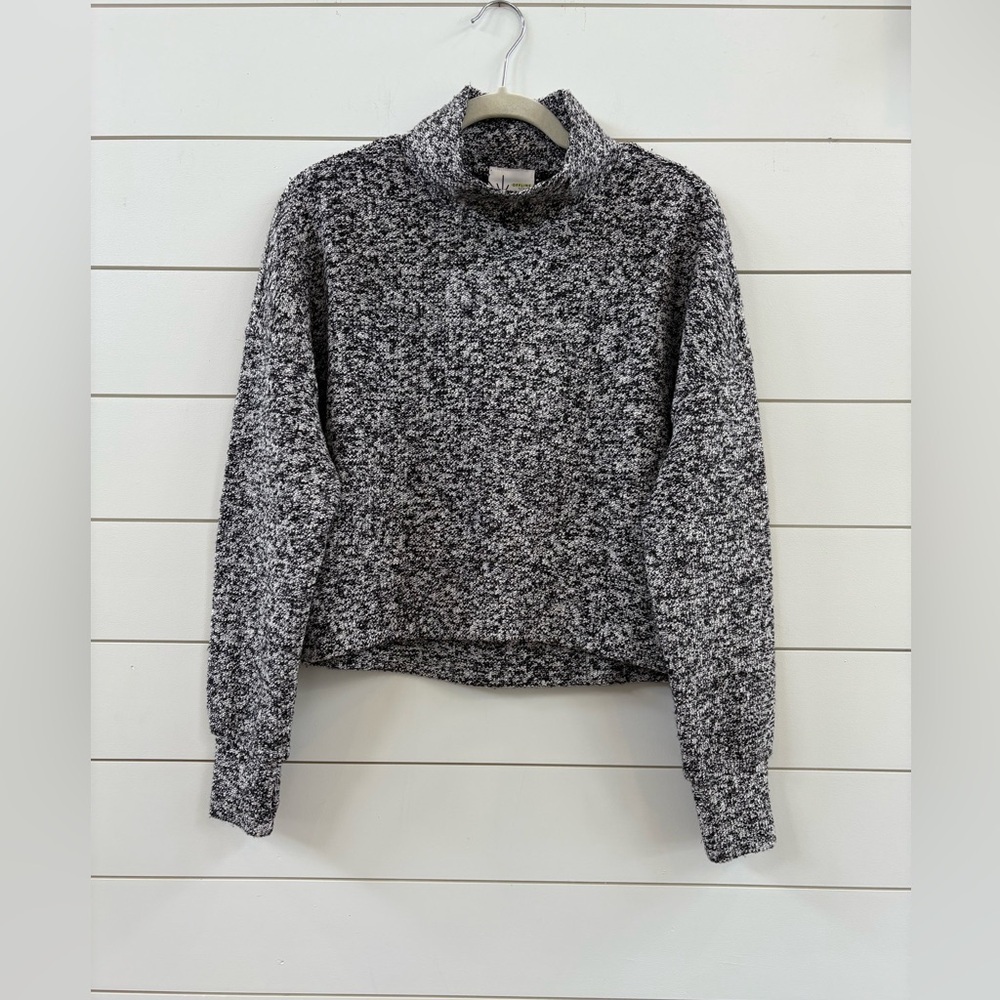 Aerie Offline Speckled “True Black” Snowday Mock Neck